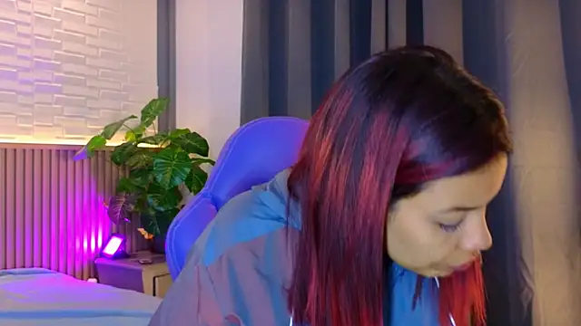 TiffanyWalk online show from 11/03/25, 11:11