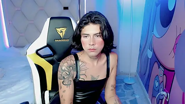 Snapshot of Zion_Moore chatting on 03/12/25, 04:08 Zion Moore online show from 03/12/25, 04:08