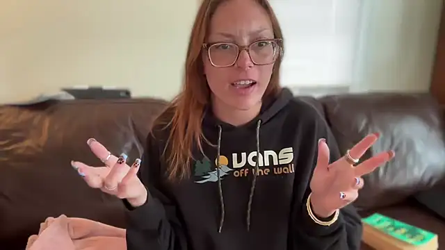 SpaceCowWhore online show from 06/18/26, 03:49