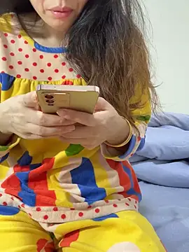 aa520uv online show from 11/08/25, 12:00