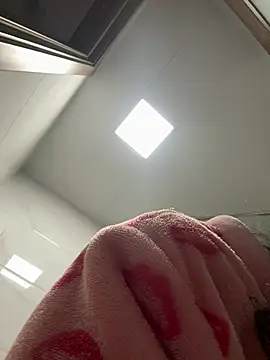 aa520uv online show from 02/24/26, 01:25