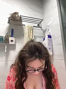 aa520uv online show from 03/23/26, 02:37