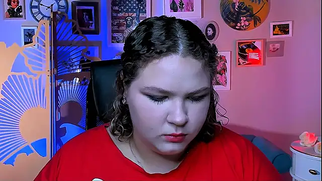 Snapshot of FlorenceAnderson chatting on 09/22/25, 09:11 FlorenceAnderson online show from 09/22/25, 09:11