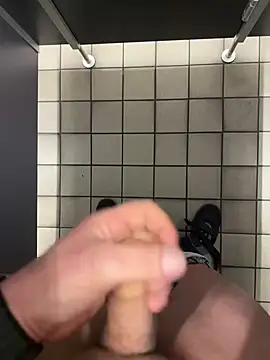 Snapshot of wassermann8484 chatting on 03/14/25, 11:01 wassermann8484 online show from 03/14/25, 11:01