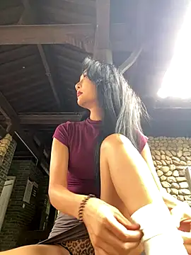 linger-23 online show from 09/23/25, 07:44