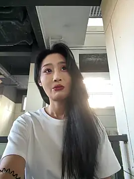 linger-23 online show from 10/09/25, 04:54