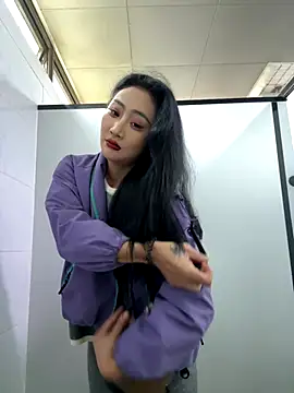 linger-23 online show from 12/19/25, 06:31