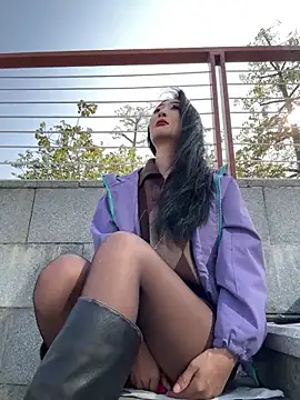 linger-23 online show from 12/21/25, 06:09