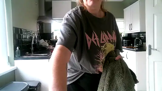 MissHoneyPenny online show from 06/03/26, 02:55