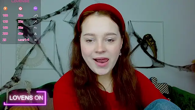 Cute kitty- online show from 10/29/25, 06:37