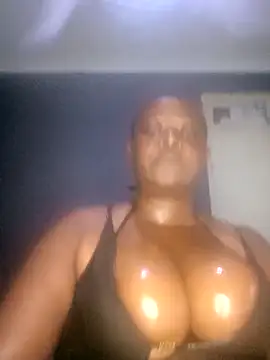 Snapshot of HerPleasure2025 chatting on 03/17/25, 08:09 HerPleasure2025 online show from 03/17/25, 08:09