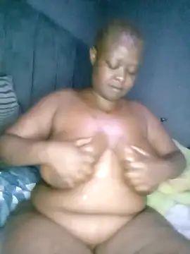 Snapshot of HerPleasure2025 chatting on 11/09/25, 06:12 HerPleasure2025 online show from 11/09/25, 06:12