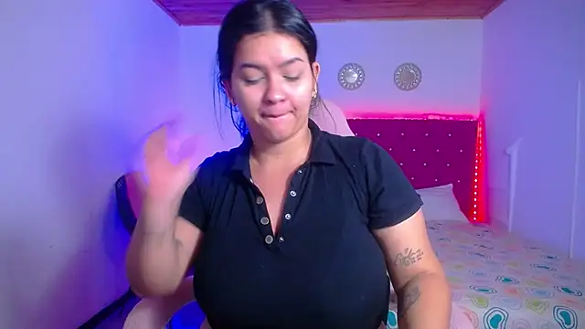 kriss sweetboobs10 online show from 12/16/25, 12:10