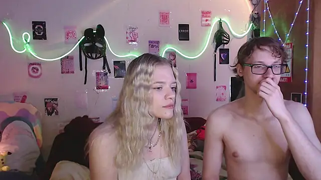 Your Horny Friends online show from 09/13/25, 11:21