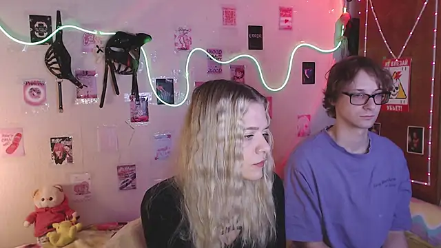 Your Horny Friends online show from 10/06/25, 03:42