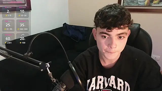 Snapshot of lukeboyce33 chatting on 03/02/26, 01:30 lukeboyce33 online show from 03/02/26, 01:30