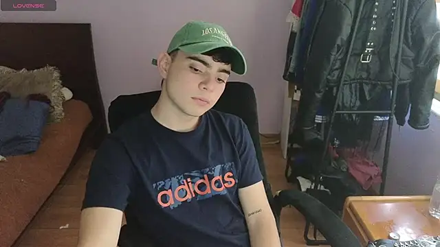 lukeboyce33 online show from 05/19/26, 10:05