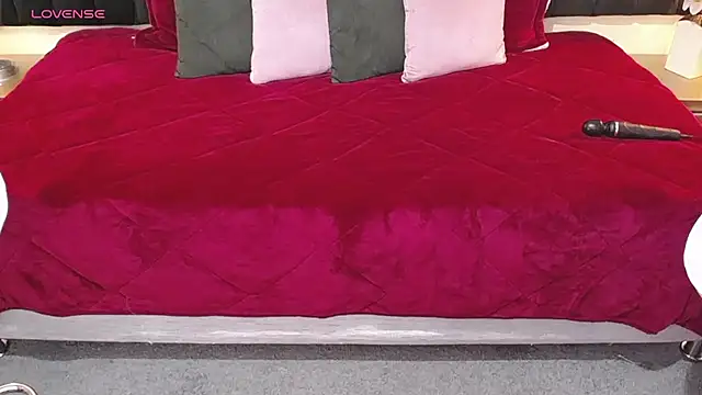 ailyn maury online show from 02/02/26, 01:32