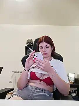 MeCherryy online show from 05/19/26, 06:47