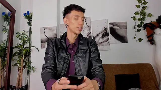 Snapshot of Giotrashy chatting on 11/24/25, 10:20 Giotrashy online show from 11/24/25, 10:20