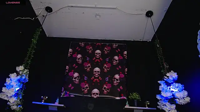 Hairydoll  online show from 10/24/25, 09:22