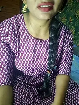 Snapshot of Shalini_telugu09 chatting on 09/18/25, 01:02 Shalini telugu09 online show from 09/18/25, 01:02