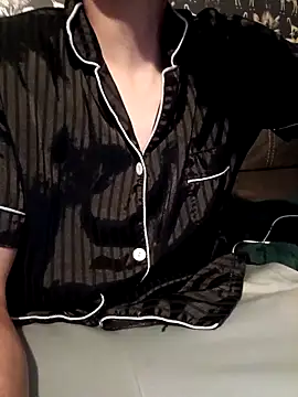 Snapshot of LargeElectrolyte7 chatting on 11/04/25, 05:39 LargeElectrolyte7 online show from 11/04/25, 05:39