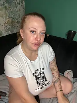 Snapshot of XxXMistyXxX chatting on 09/29/25, 11:20 XxXMistyXxX online show from 09/29/25, 11:20