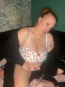 Snapshot of XxXMistyXxX chatting on 10/09/25, 09:46 XxXMistyXxX online show from 10/09/25, 09:46