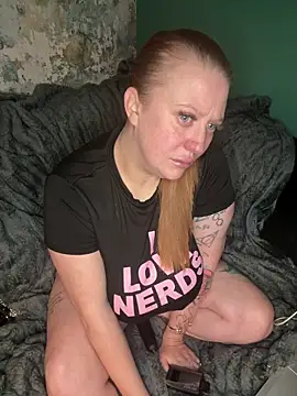 Snapshot of XxXMistyXxX chatting on 12/16/25, 11:43 XxXMistyXxX online show from 12/16/25, 11:43