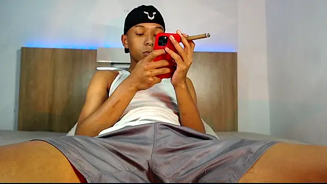 Snapshot of DavidLondo chatting on 02/15/26, 02:58 DavidLondo online show from 02/15/26, 02:58