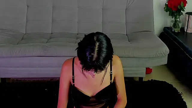 Snapshot of pauline_rouge chatting on 10/09/25, 12:36 pauline rouge online show from 10/09/25, 12:36