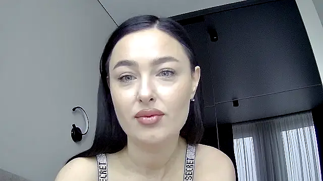 Black swan7777 online show from 02/19/26, 07:37