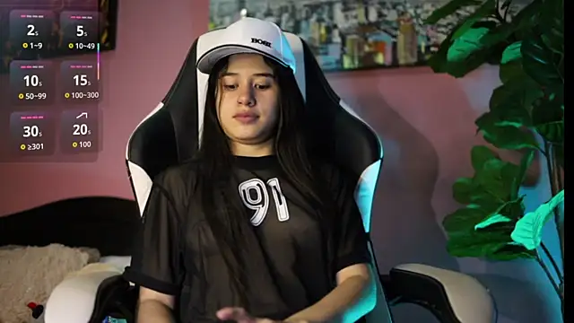 Danaa Rouse online show from 12/14/25, 08:13