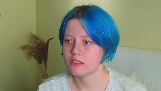 Snapshot of ErlineBeamer chatting on 03/18/25, 04:37 ErlineBeamer online show from 03/18/25, 04:37