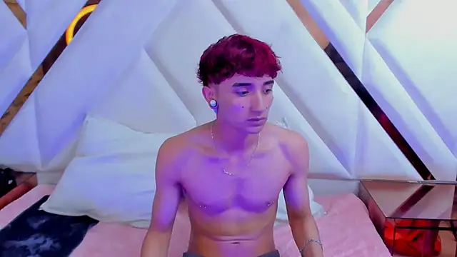 LauryAndNarem69 online show from 03/21/25, 10:17