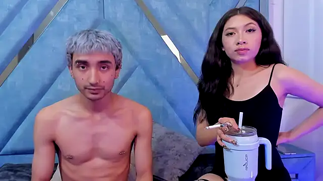 LauryAndNarem69 online show from 11/20/25, 07:30