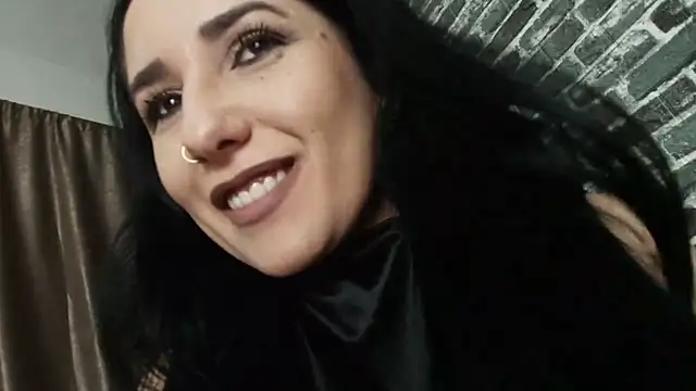 missdyaa online show from 10/08/25, 11:24