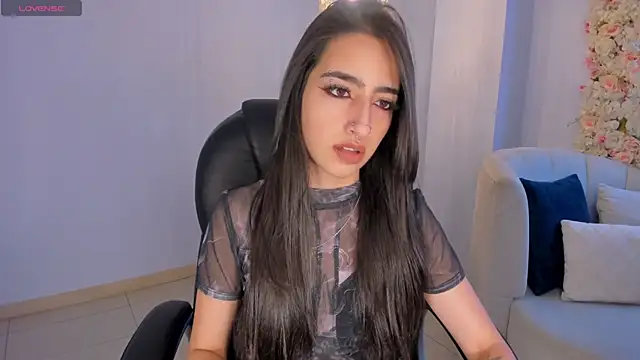 LarisaSmirnov online show from 11/07/25, 04:23