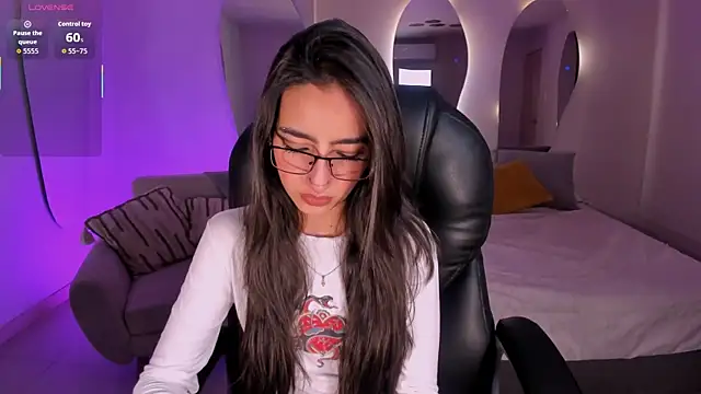 LarisaSmirnov online show from 12/05/25, 03:37