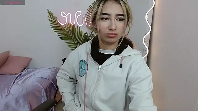 Malory tay1 online show from 10/19/25, 11:33