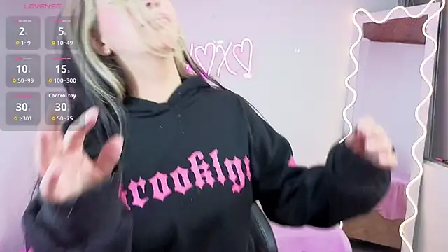 Malory tay1 online show from 12/03/25, 07:23