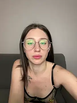 Snapshot of MiaaLoveeee chatting on 03/21/25, 08:50 MiaaLoveeee online show from 03/21/25, 08:50