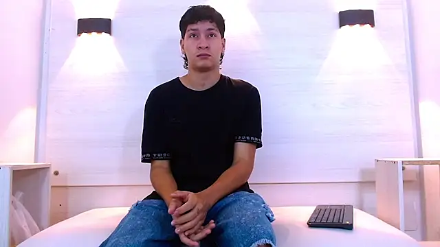 Jhojan twink online show from 11/28/25, 12:19