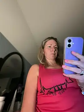 LittleMsMILF online show from 03/25/26, 11:55