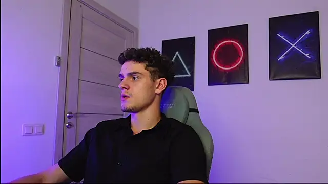 Snapshot of Brad_Holloway chatting on 09/22/25, 12:51 Brad Holloway online show from 09/22/25, 12:51