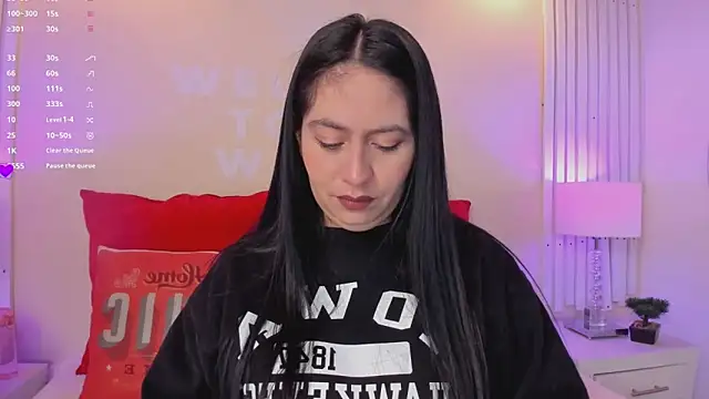 AliceCorner online show from 11/11/25, 12:05