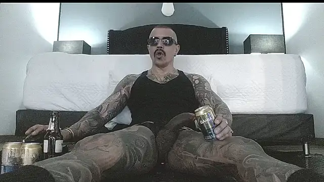 Snapshot of danilog515 chatting on 03/19/25, 04:25 danilog515 online show from 03/19/25, 04:25