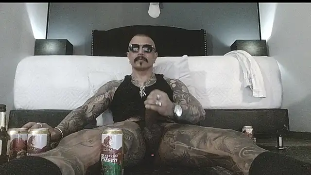 Snapshot of danilog515 chatting on 09/23/25, 04:26 danilog515 online show from 09/23/25, 04:26