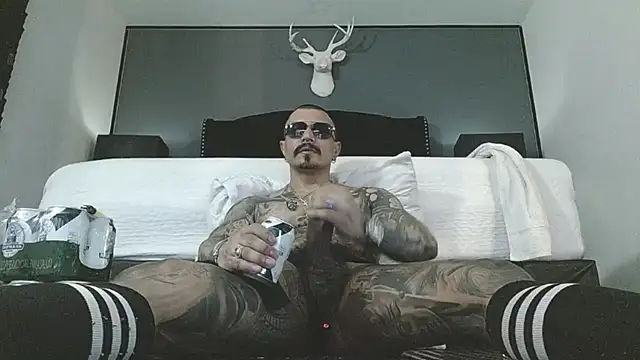 danilog515 online show from 04/15/26, 01:23